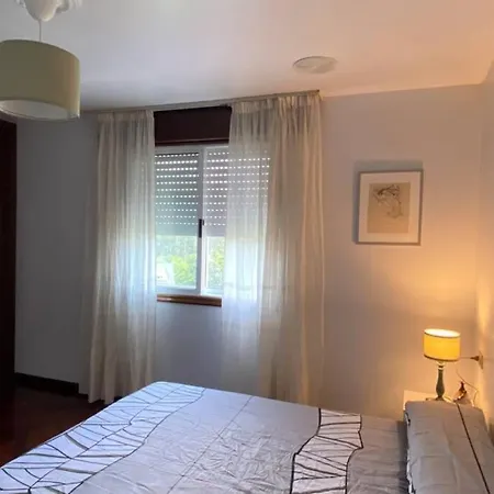 Casa Pedracuca Con Vista A Ria Y Al Mar, En Coruna Cabana De Bergantinos