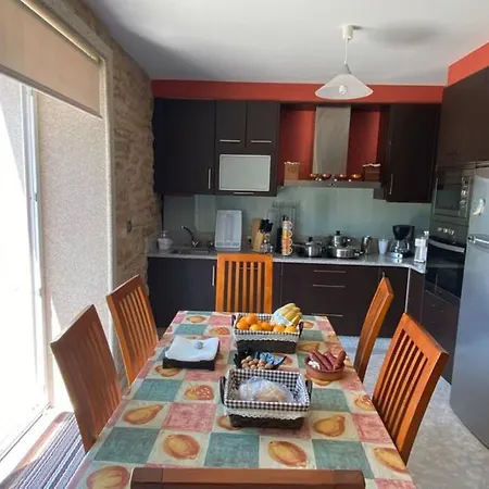 Casa Pedracuca Con Vista A Ria Y Al Mar, En Coruna Nyaraló *